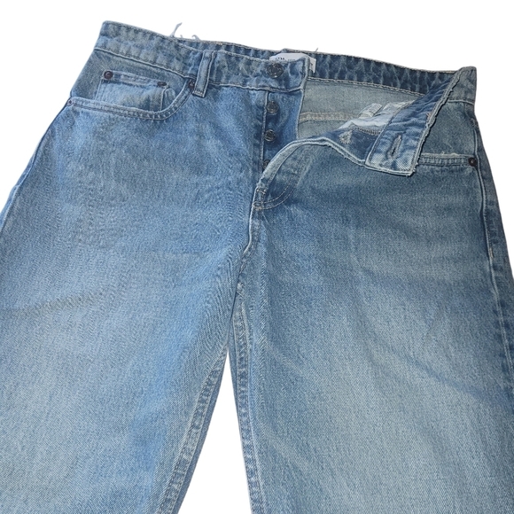 Zara Light Wash Denim Jeans Size 6 - Picture 1 of 4
